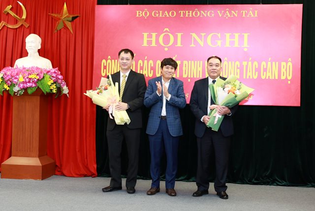 Trao quyết định bổ nhiệm cán bộ