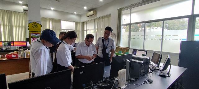 Đoàn công tác Cục Hàng không Việt Nam kiểm tra thực tế cơ sở Cung cấp dịch vụ Khí tượng tại Trung tâm Khí tượng hàng không Tân Sơn Nhất