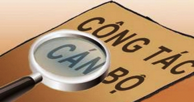 Thí điểm giao quyền, trách nhiệm cho người đứng đầu trong công tác cán bộ.