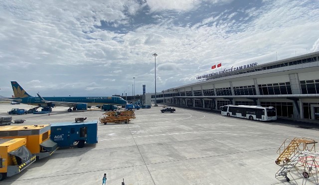 Chào đón chuyến bay thương mại thứ 300.000 đến Cảng hàng không quốc tế Cam Ranh