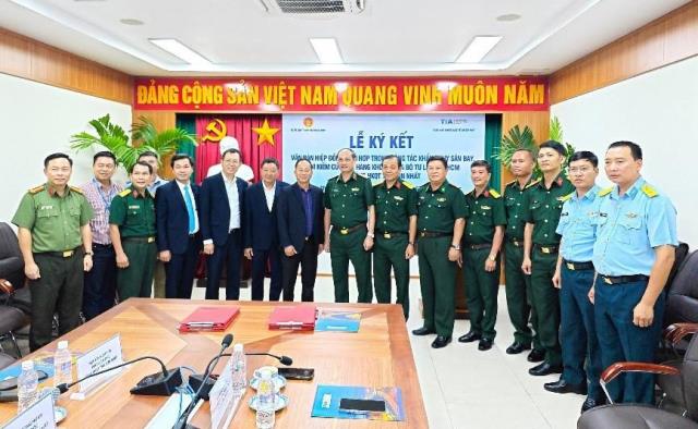 Lễ ký kết phối hợp trong công tác khẩn nguy sân bay, tìm kiếm cứu nạn hàng không 