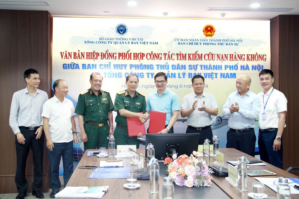 Ký kết văn bản hiệp đồng phối hợp công tác tìm kiếm cứu nạn hàng không