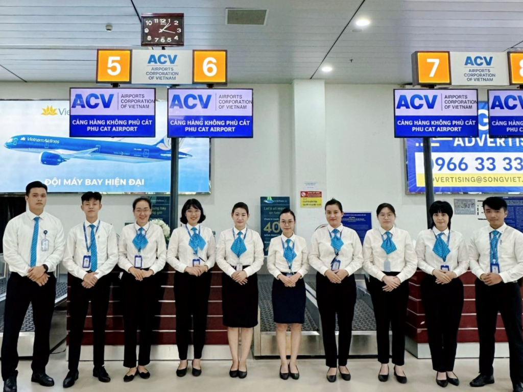 Cảng hàng không Phù Cát tổ chức cuộc thi “Tiêu chuẩn tác phong Phục vụ hành khách chuyên nghiệp”