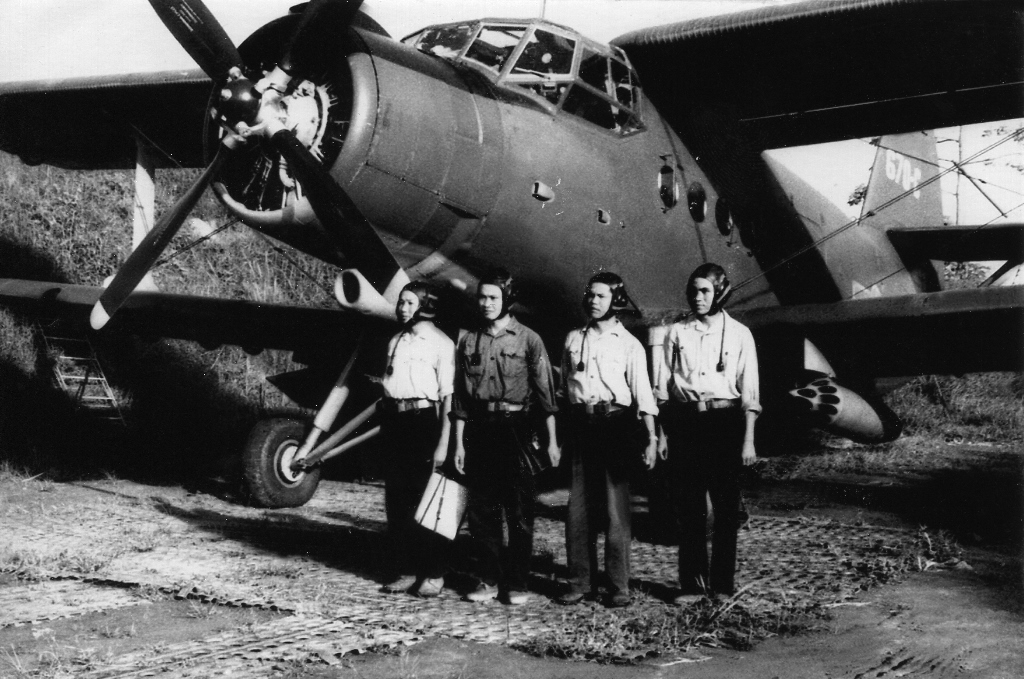 Máy bay IL-14 và AN-2, hai hiện vật quý trưng bày tại Bảo tàng Hàng không