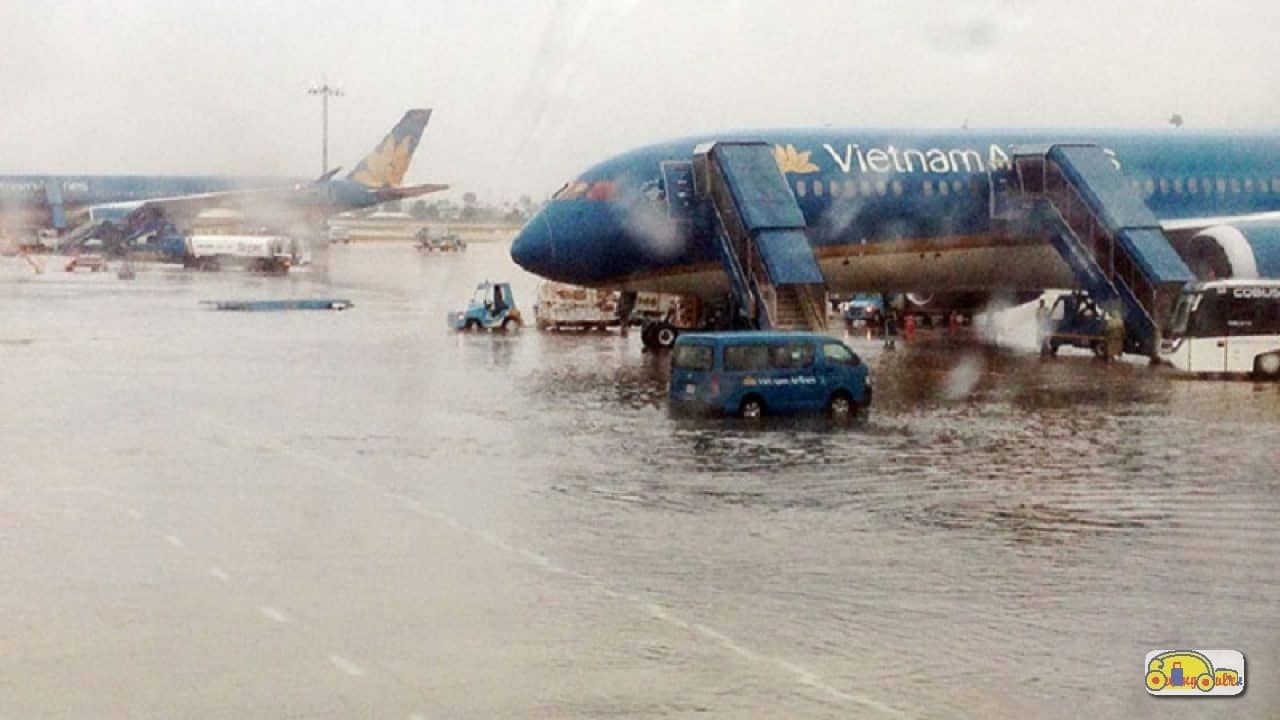 Tạm ngừng tiếp thu, khai thác tàu  bay tại CHKQT Nội Bài thêm 02 giờ 