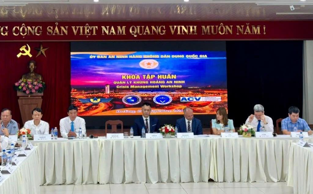 Tập huấn quản lý khủng hoảng an ninh hàng không