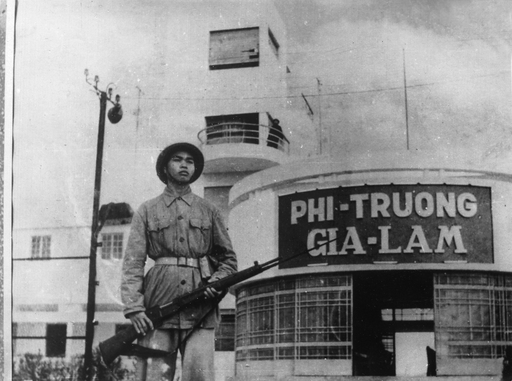 70 năm ngày tiếp quản sân bay Gia Lâm