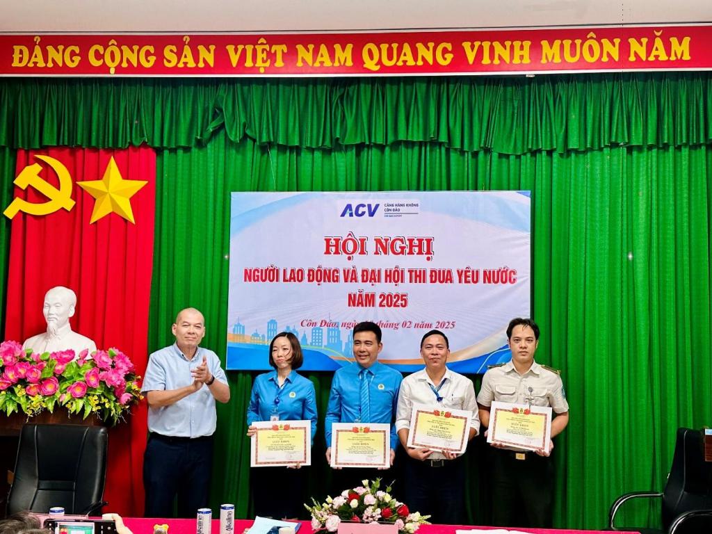 Cảng hàng không Côn Đảo tổ chức thành công Hội nghị đại biểu Người lao động và Đại hội Thi đua yêu nước năm 2025