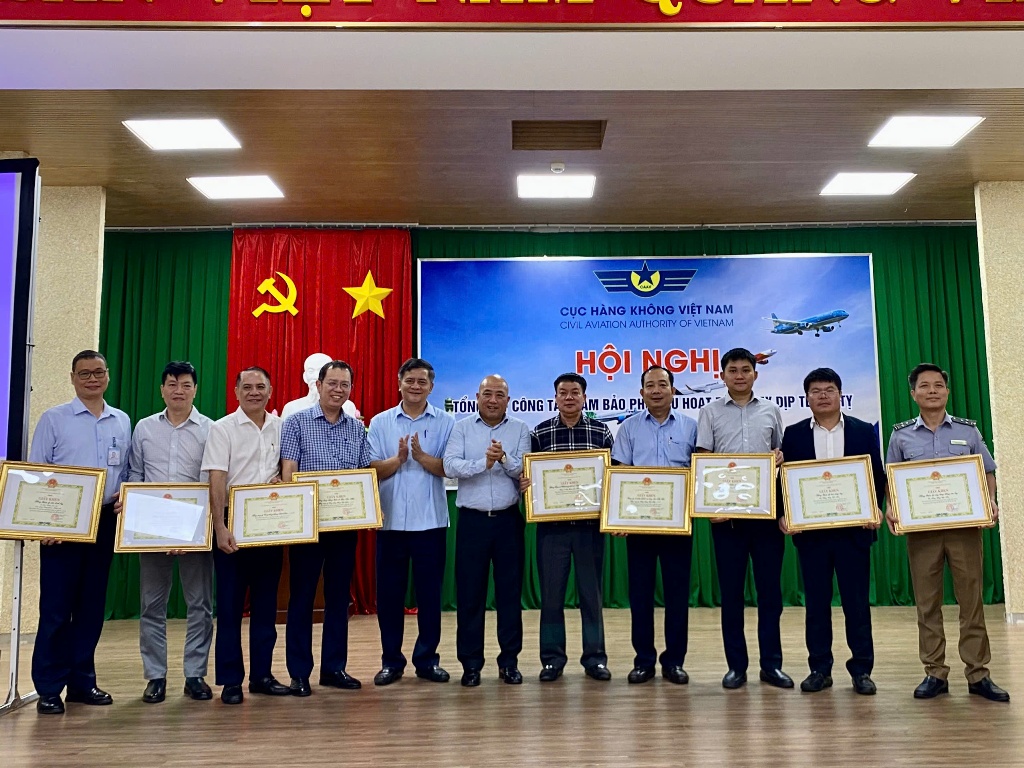 Tổng kết công tác đảm bảo hoạt động bay dịp Tết Nguyên đán Ất Tỵ