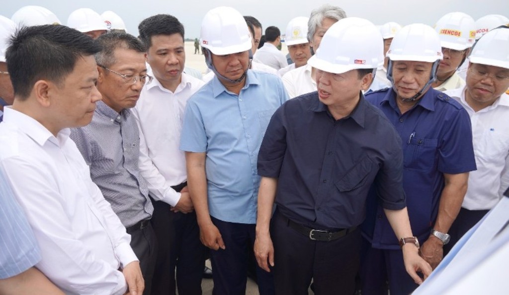 Phó Thủ tướng Trần Hồng Hà kiểm tra tiến độ thực hiện dự án Cảng hàng không Quảng Trị 