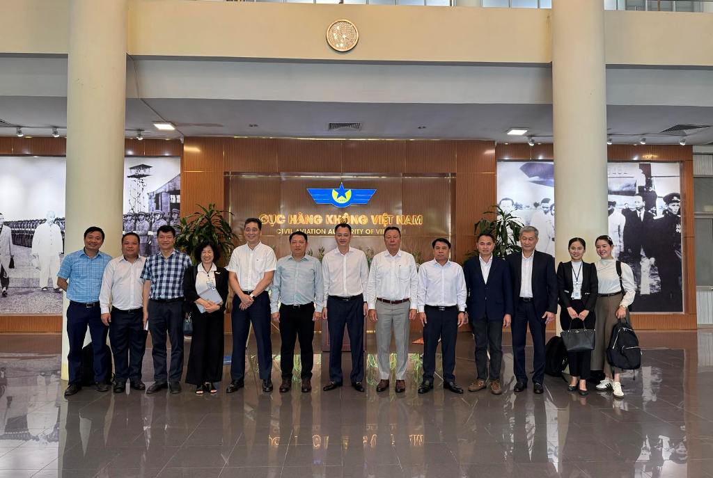 Cục Hàng không Việt Nam tiếp và làm việc với đoàn công tác Lao Airlines