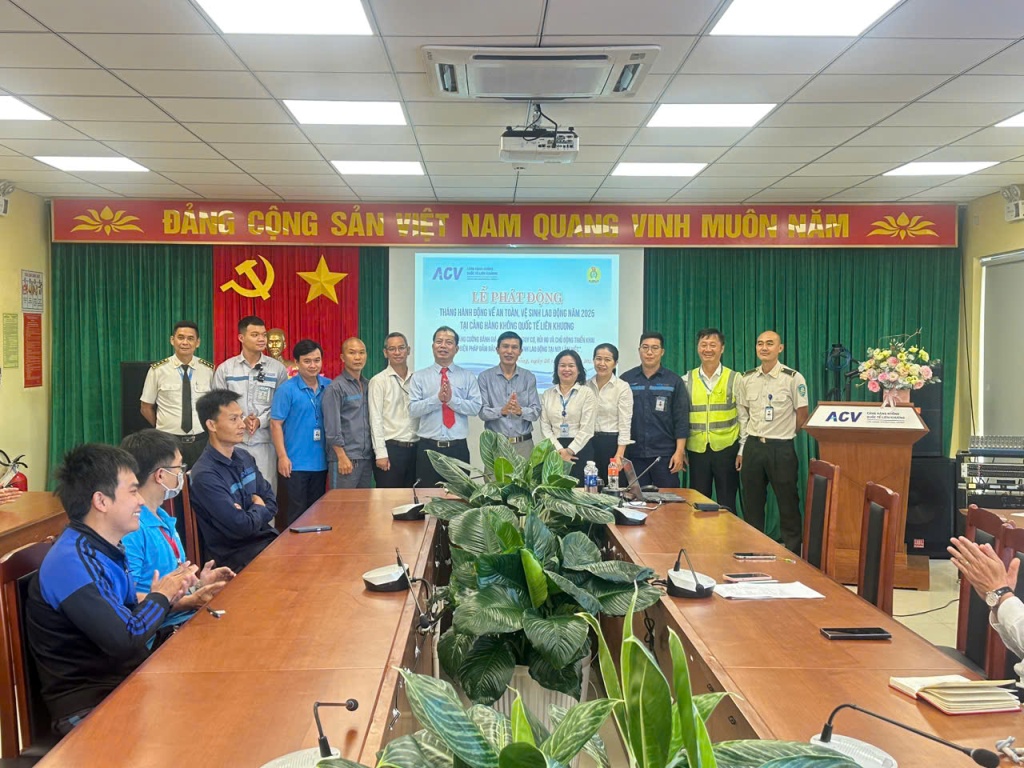 Cảng HKQT Liên Khương tổ chức Lễ phát động Tháng hành động về An toàn, vệ sinh lao động năm 2025