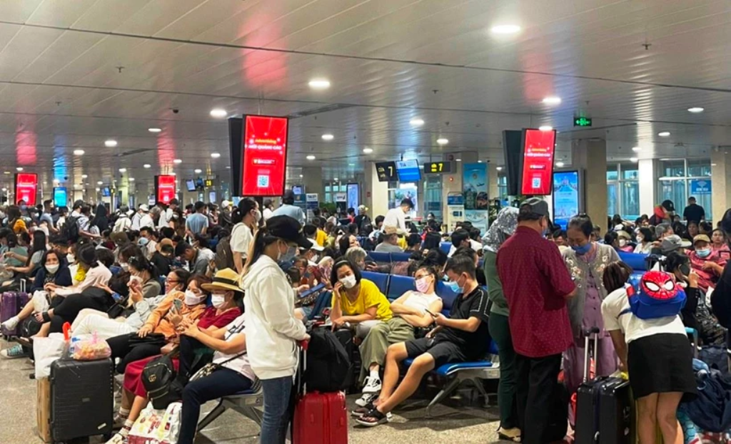 Kết quả giám sát Slot các chuyến bay đi Tháng 01/2025 tại Cảng HKQT Tân Sơn Nhất và Nội Bài