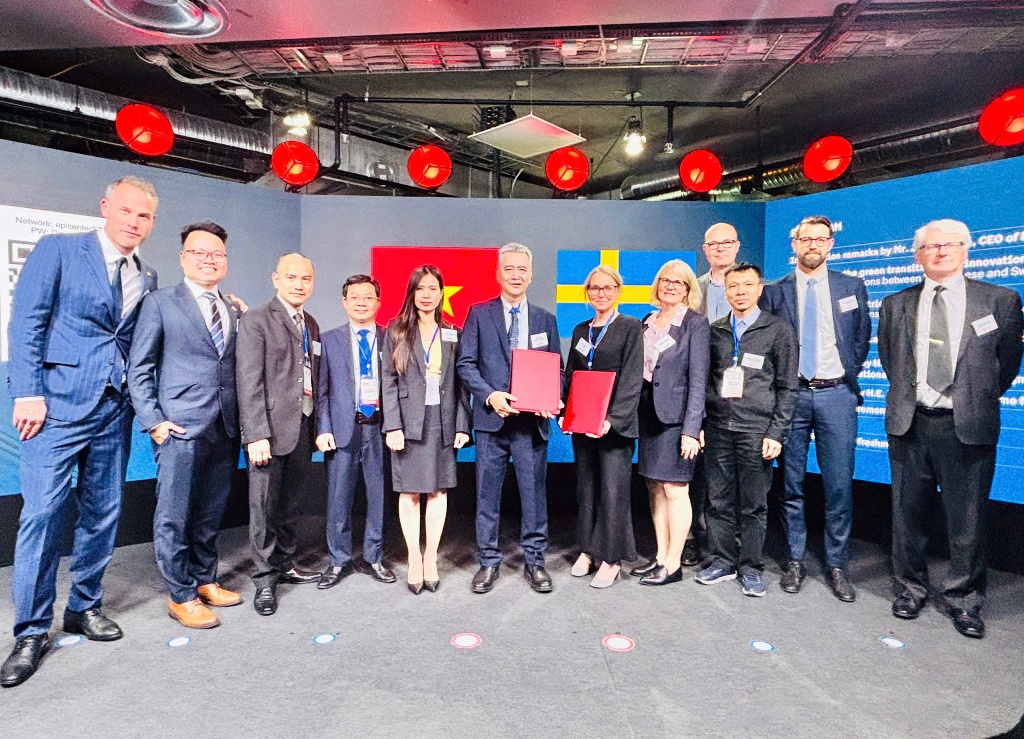 VATM và Swedfund ký kết và trao Thỏa thuận tài trợ dưới sự chứng kiến của Thủ tướng chính phủ