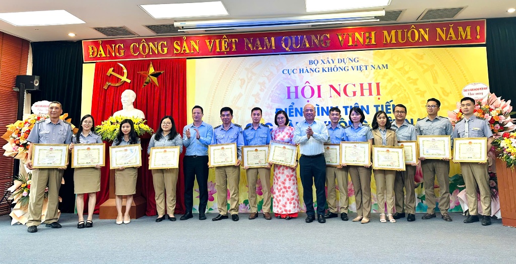 Hội nghị tôn vinh, khen thưởng các tập thể và cá nhân điển hình tiên tiến giai đoạn 2020-2025