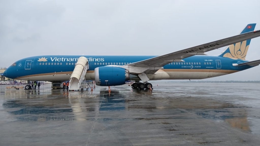 Máy bay của Vietnam Airlines chuyển hướng hạ cánh tại Ấn Độ để cấp cứu hành khách