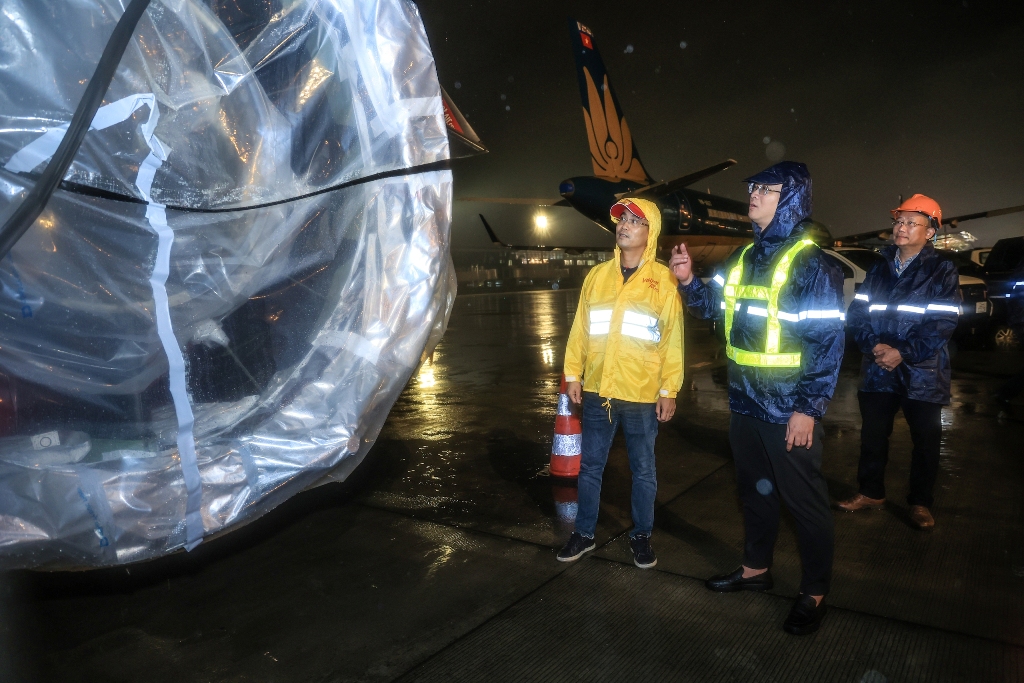 Tính đến 17h00 ngày 21/7/2025, có 129 chuyến bay phải đổi đường tránh bão số 3 