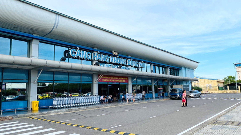 Chốt thời gian khai thác công trình mở rộng sân đỗ tàu bay Cảng hàng không Đồng Hới Chốt thời gian khai thác công trình mở rộng sân đỗ tàu bay Cảng hàng không Đồng Hới
