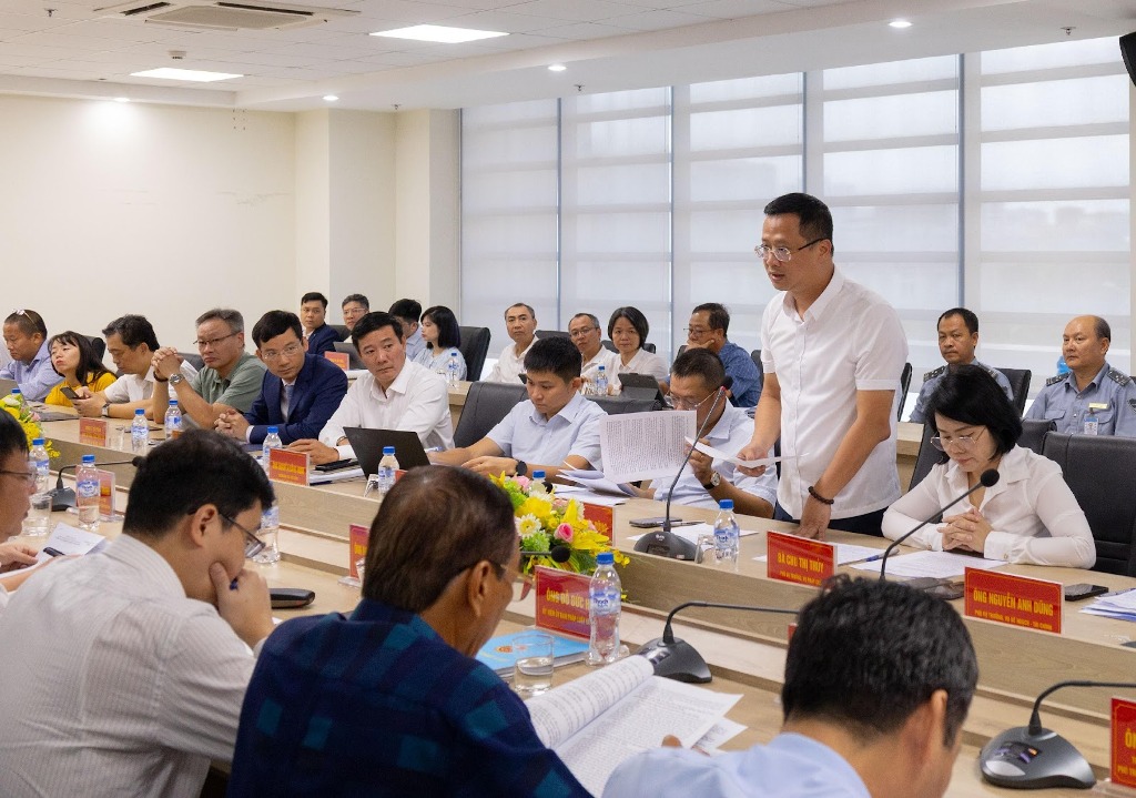 Ủy ban Pháp luật – Tư pháp của Quốc hội làm việc tại Cảng HKQT Đà Nẵng 