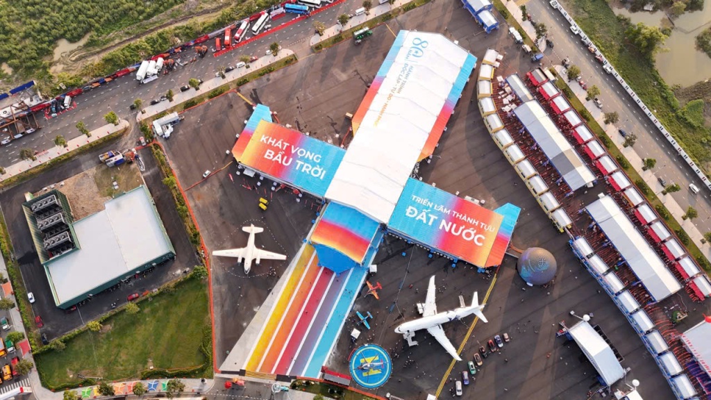 Bảo đảm phục vụ tốt nhất nhu cầu của Nhân dân tại Triển lãm thành tựu Đất nước