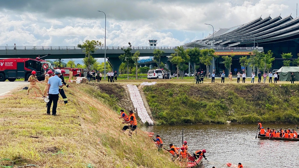 Cảng HKQT Phú Bài tổ chức diễn tập khẩn nguy cấp cơ sở năm 2025