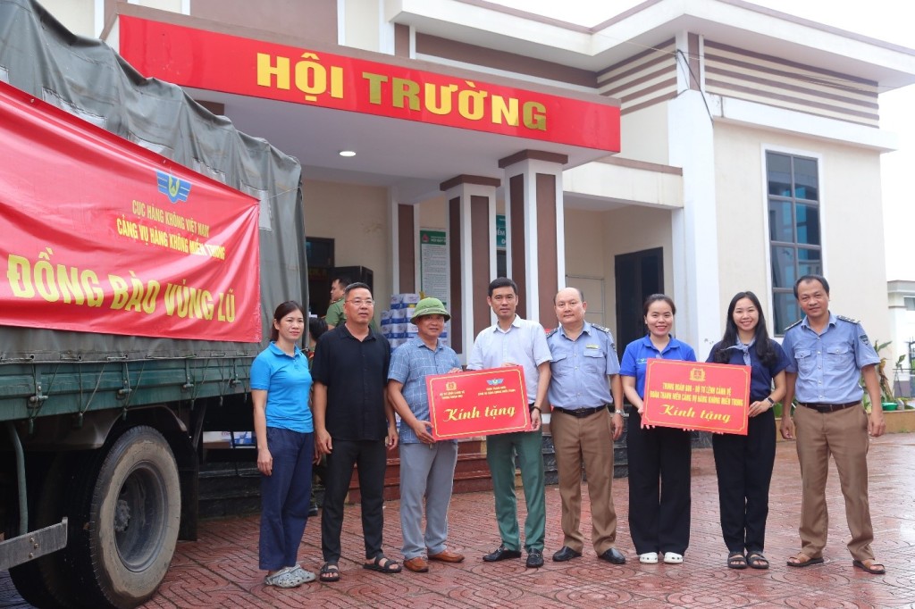 Cảng vụ Hàng không miền Trung tổ chức hoạt động từ thiện cứu trợ đồng bào miền Bắc (14/10/2025 – 15/10/2025)