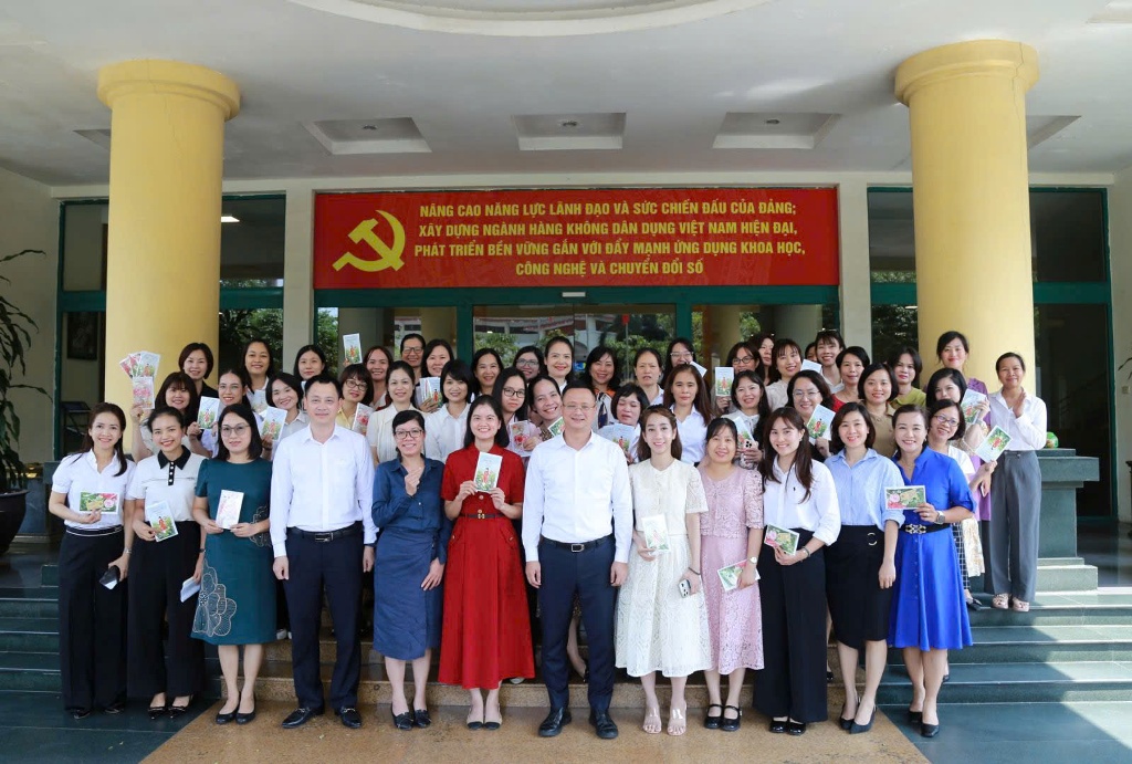 Cục Hàng không Việt Nam tổ chức gặp mặt kỷ niệm Ngày Phụ nữ Việt Nam 20/10