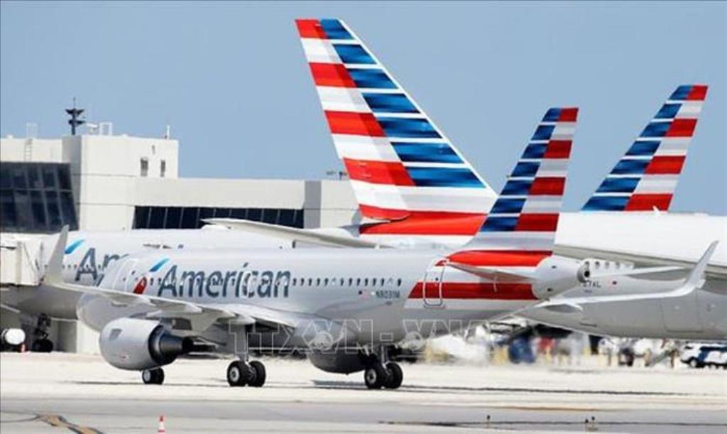 Sự cố hi hữu khiến máy bay của American Airlines phải quay lại sân bay