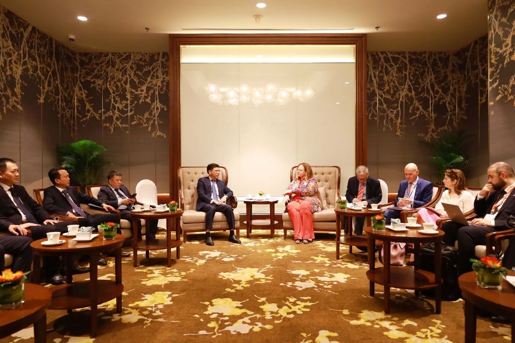 Lãnh đạo Bộ Xây dựng tiếp Bộ trưởng Ngoại thương và hợp tác phát triển Hà Lan