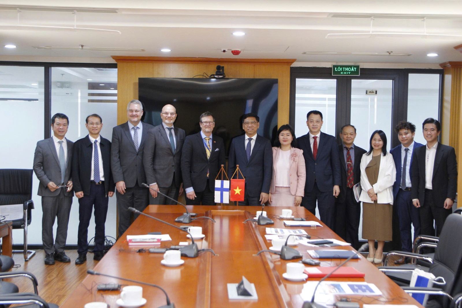 Lãnh đạo Bộ Xây dựng tiếp và làm việc với Đại sứ đặc mệnh toàn quyền Cộng hòa Phần Lan tại Việt Nam