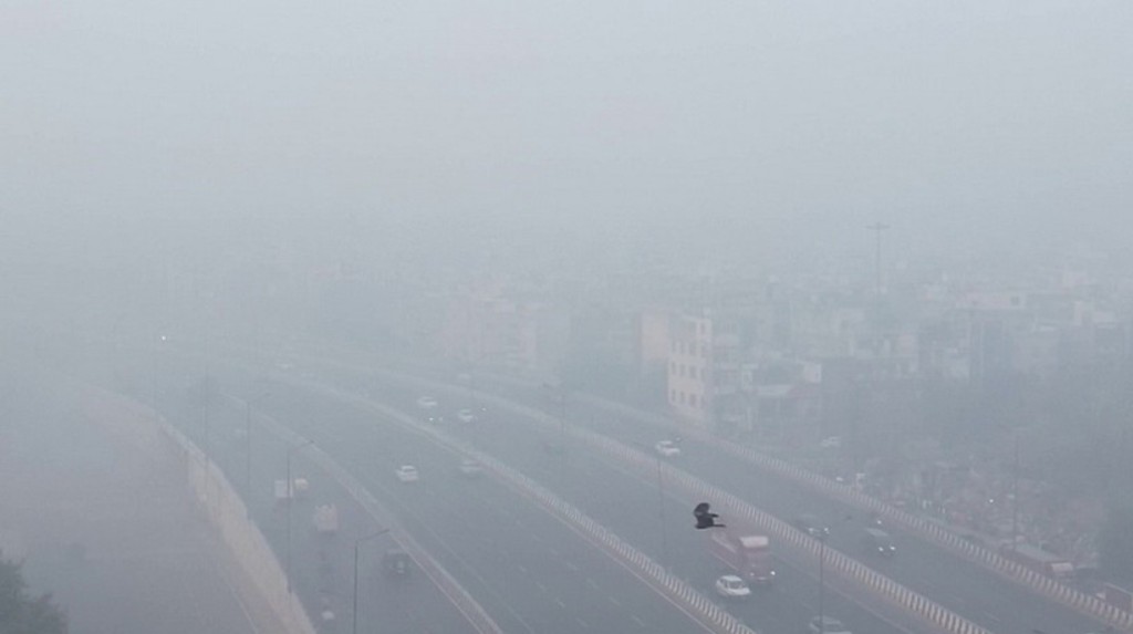 Ấn Độ hủy hàng trăm chuyến bay do lớp sương mù ô nhiễm