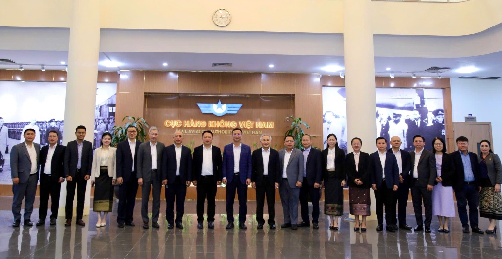 Cục Hàng không dân dụng Lào tăng cường trao đổi hợp tác với Cục Hàng không Việt Nam