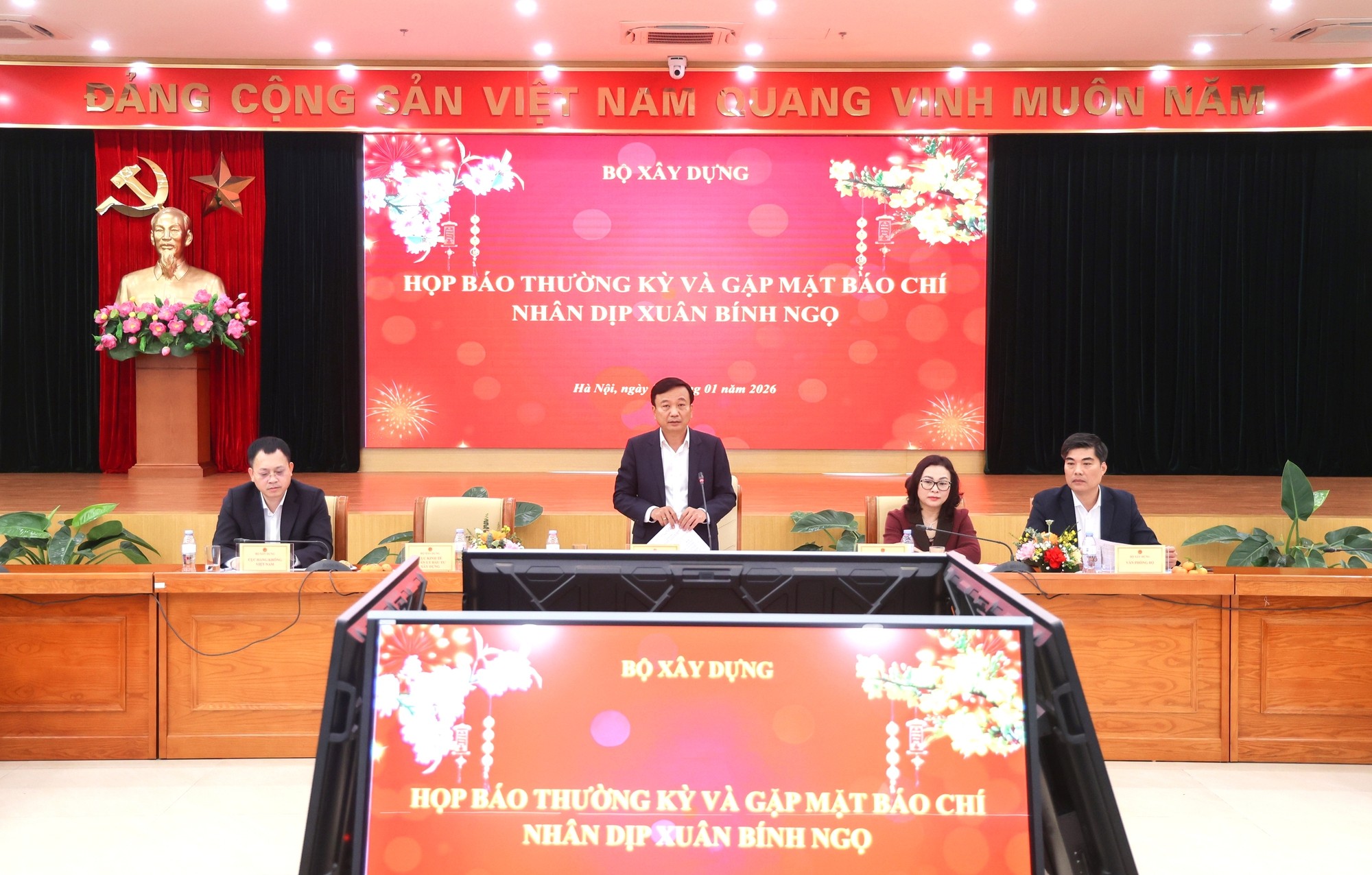 Bộ Xây dựng họp báo thường kỳ và gặp mặt báo chí nhân dịp Xuân Bính Ngọ 2026