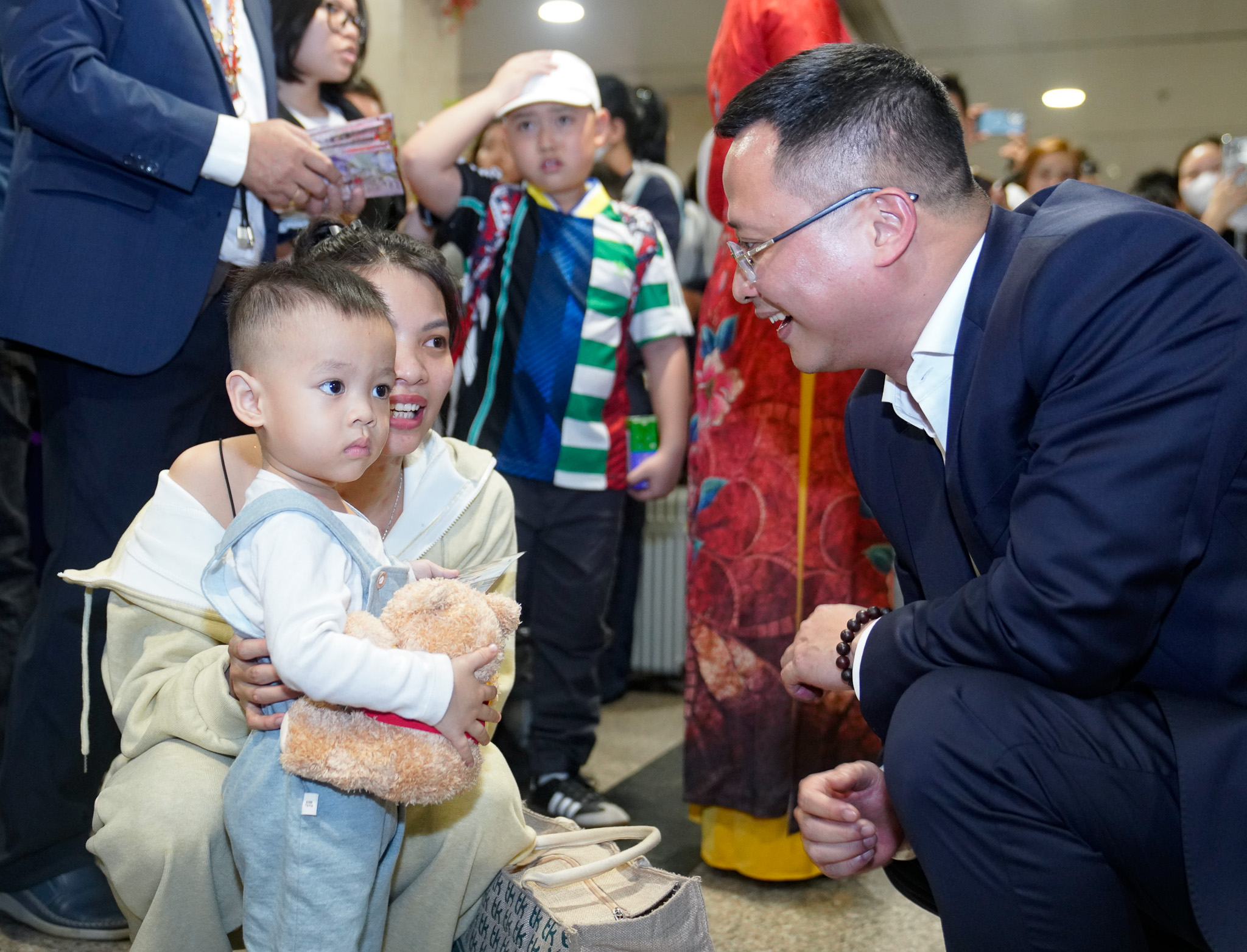 Cục trưởng Cục Hàng không Việt Nam thăm, chúc Tết bà con ngay tại sân bay Tân Sơn Nhất