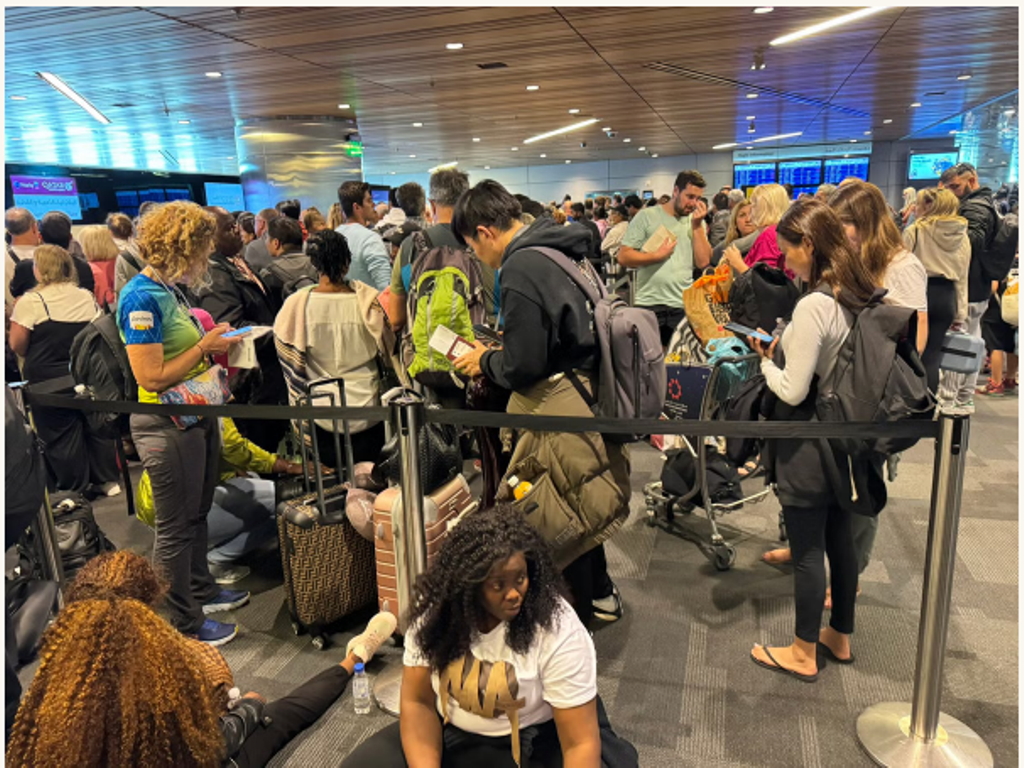 Bản tin số 17: Cập nhật kế hoạch bay do ảnh hưởng xung đột chiến sự tại khu vực Trung Đông ngày 09/3/2026