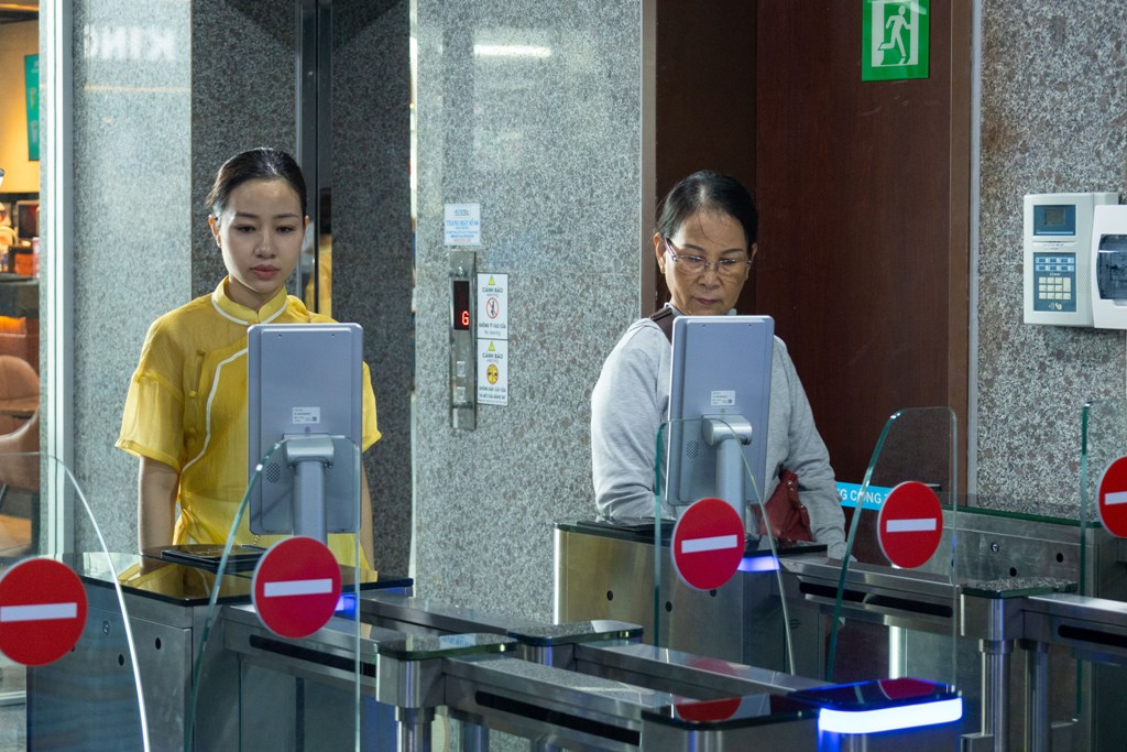 Khai trương lối đi ưu tiên lên tàu bay dành riêng cho hành khách sử dụng dịch vụ sinh trắc học