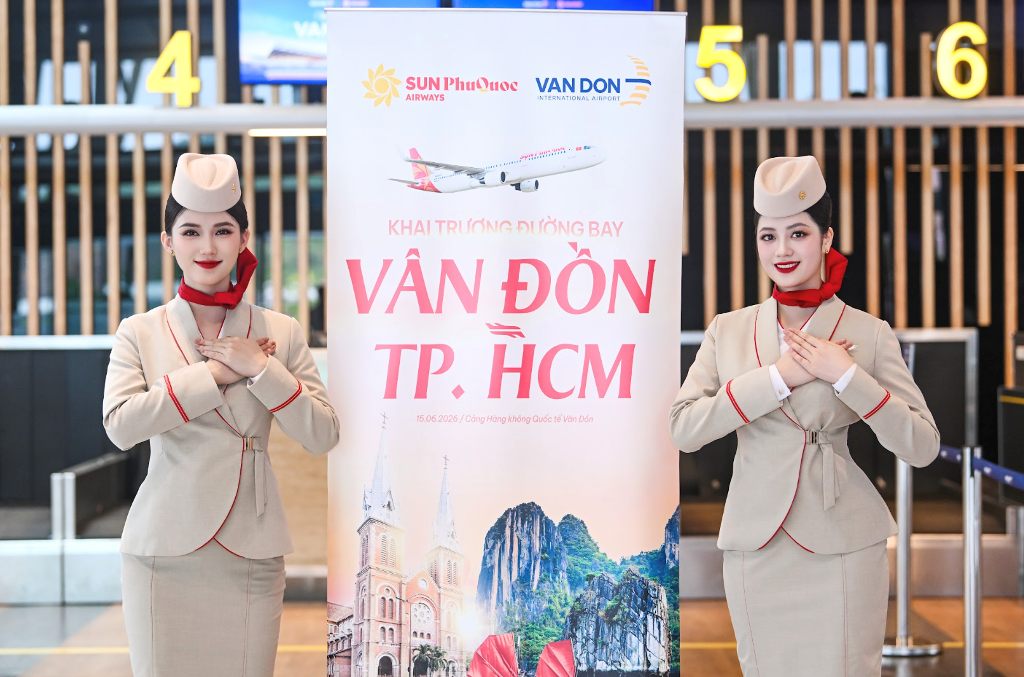 Khai trương đường bay Thành phố Hồ Chí Minh - Vân Đồn