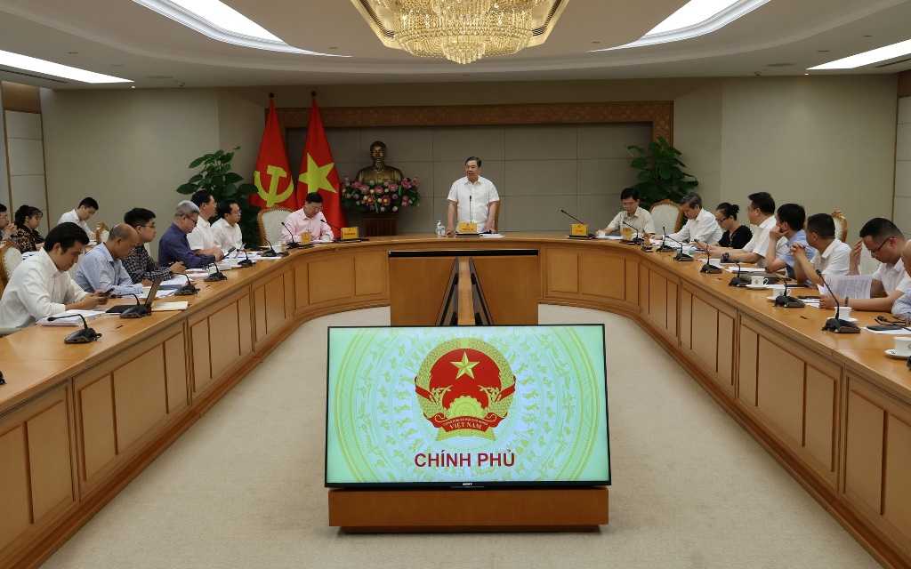 Khẩn trương hoàn thiện dự thảo các nghị định hướng dẫn thi hành Luật Hàng không dân dụng Việt Nam
