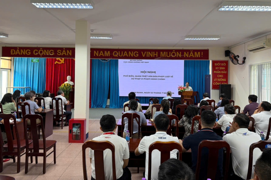 Hội nghị tập huấn về xử phạt vi phạm hành chính trong lĩnh vực hàng không dân dụng