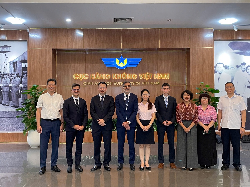 Tham tán Giao thông Pháp tại ASEAN làm việc với Cục Hàng không Việt Nam, thúc đẩy hợp tác hàng không song phương