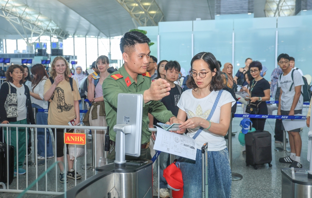 Danh mục các biểu mẫu về thẻ, giấy phép, chứng nhận an ninh hàng không tại  Thông tư mới 