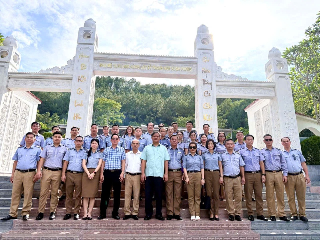 Cảng vụ hàng không tổ chức hành trình Về nguồn 