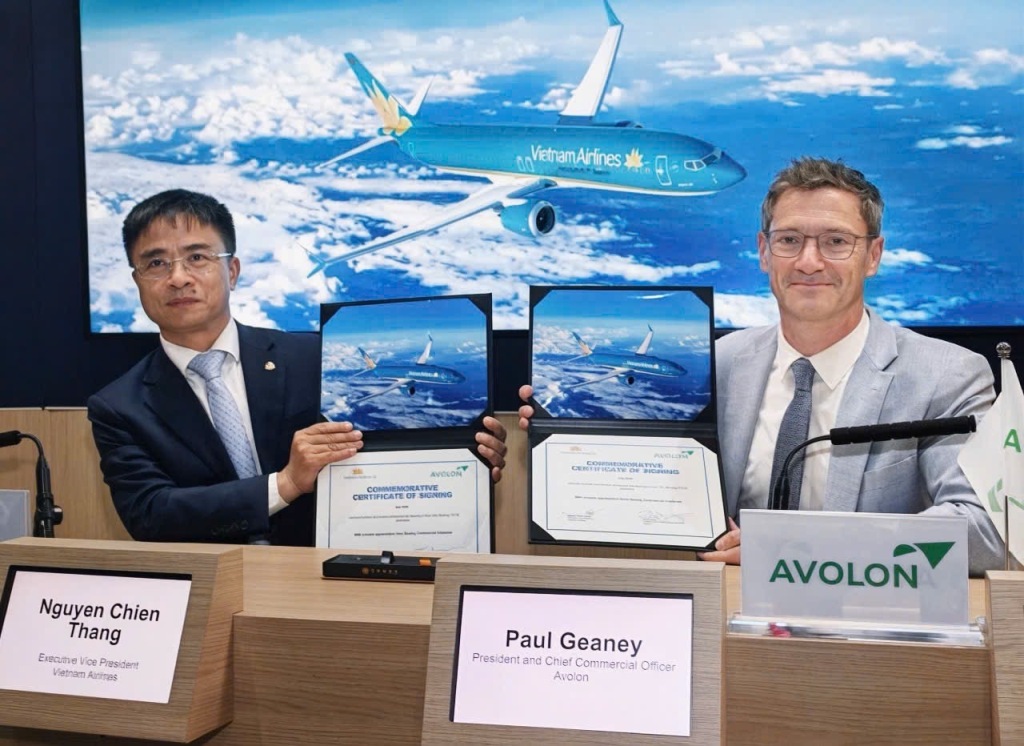 Vietnam Airlines ký thỏa thuận thuê thêm 19 máy bay Boeing 737 MAX 8  tại Farnborough International Airshow 2026