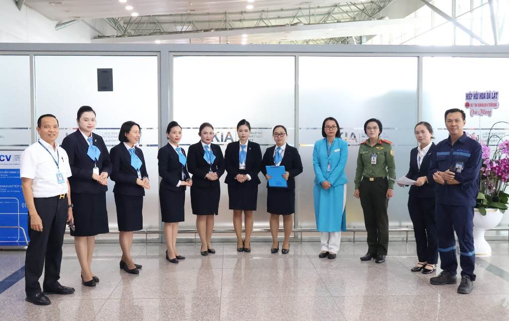 Điều gì sẽ xảy ra nếu hệ thống làm thủ tục ngừng hoạt động ngay trước giờ bay?